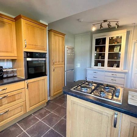 Large House Near Victoria Park For Groups, 10 Mins Bus To City Centre Cardiff Luaran gambar
