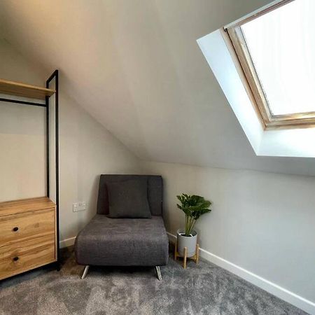 Large House Near Victoria Park For Groups, 10 Mins Bus To City Centre Cardiff Luaran gambar