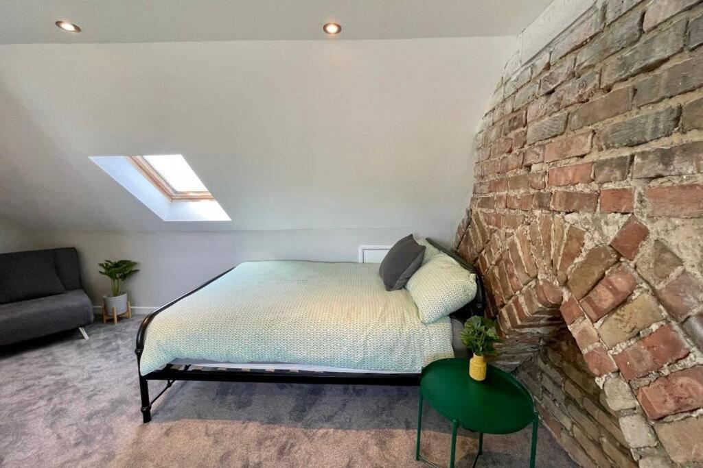 Large House Near Victoria Park For Groups, 10 Mins Bus To City Centre Cardiff Luaran gambar