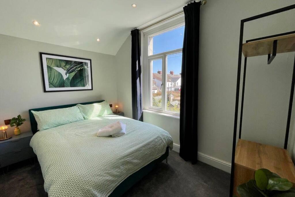 Large House Near Victoria Park For Groups, 10 Mins Bus To City Centre Cardiff Luaran gambar