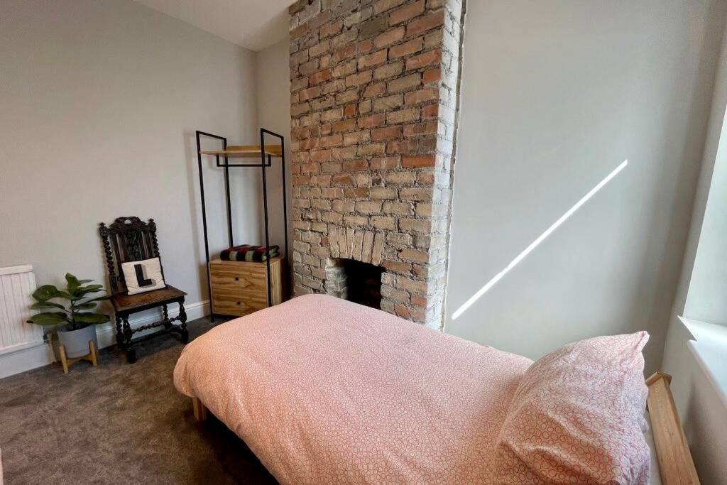 Large House Near Victoria Park For Groups, 10 Mins Bus To City Centre Cardiff Luaran gambar
