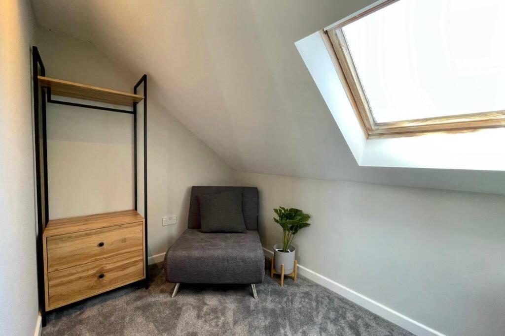 Large House Near Victoria Park For Groups, 10 Mins Bus To City Centre Cardiff Luaran gambar