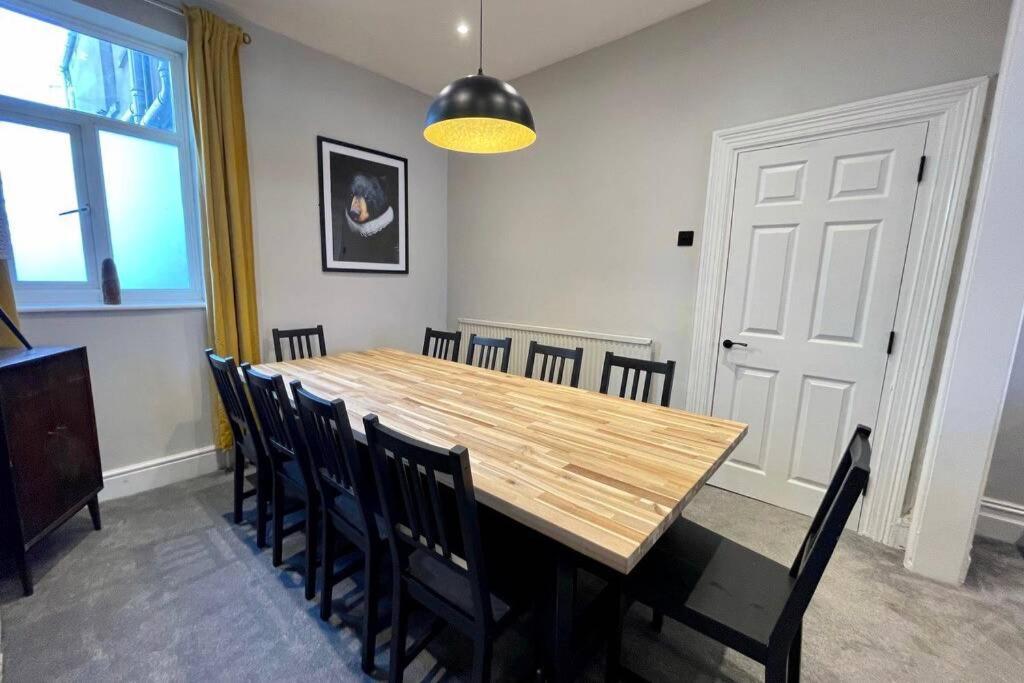 Large House Near Victoria Park For Groups, 10 Mins Bus To City Centre Cardiff Luaran gambar